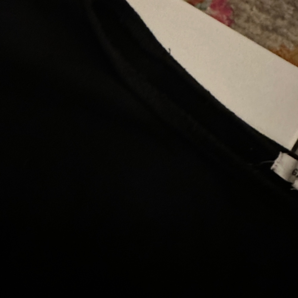 GARAGE Cropped open neck sweatshirt
Size XS
Black - Picture 4 of 5